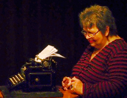 Walfriede Schmitt in "Affenkäfig Berlin" von Kurt Tucholsky